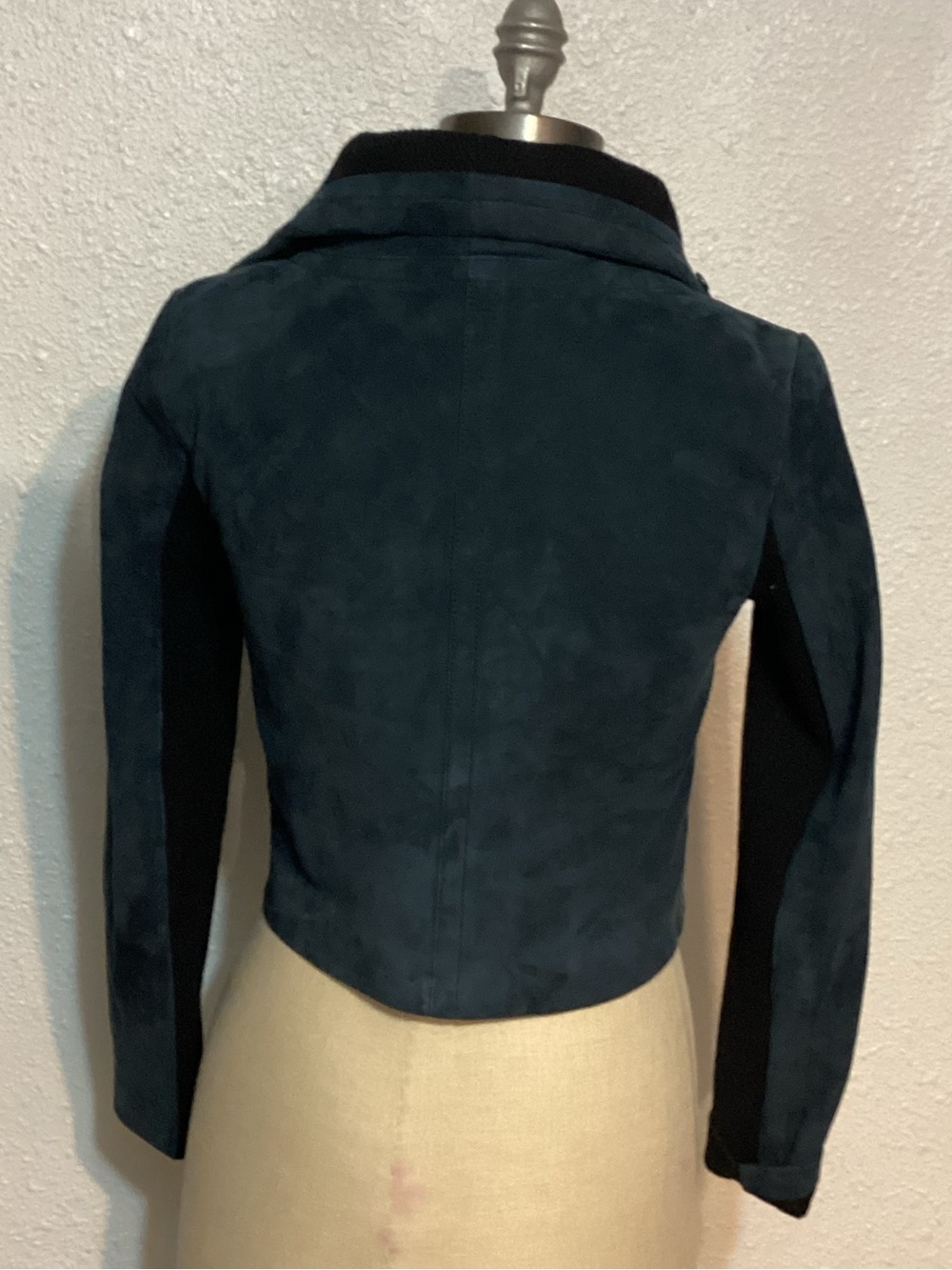 Yigal Azrouel Women’s lambskin Suede Asymmetrical Moto Jacket size 4 - Picture 3 of 7